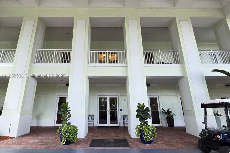 3 bedroom Condominium at 5300 NW 87th Ave 1212, The Blue A Resort Hotel C, Doral — photo 2