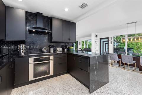1019 NE 87th St, Miami FL - photo 6 of 31