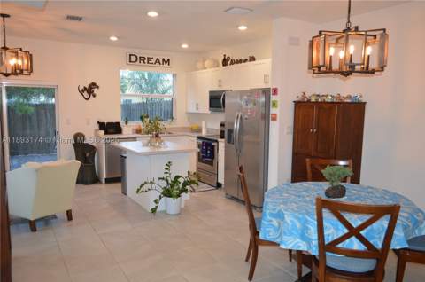 2744 SE 19th St, Homestead FL - photo 12 of 29