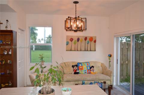 2744 SE 19th St, Homestead FL - photo 6 of 29