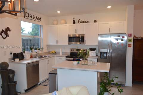 2744 SE 19th St, Homestead FL - photo 7 of 29
