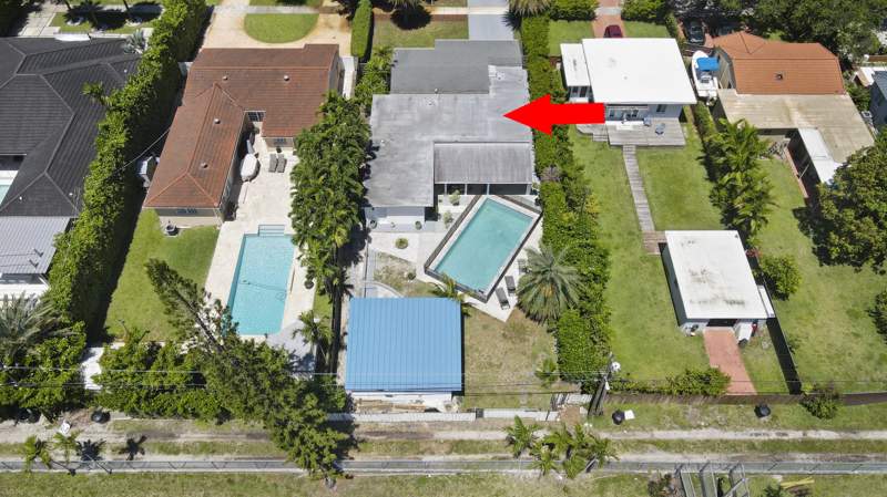 4 bedroom SingleFamilyResidence at 297 Minola Drive, REV PL SEC 2 CC ESTATES, Miami Springs — photo 2