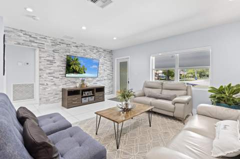 297 Minola Drive, Miami Springs FL - photo 9 of 52