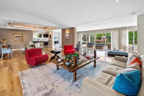 1370 NE 103rd St, Miami Shores FL - photo 10 of 59