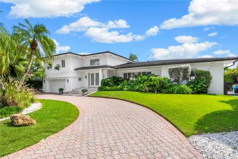 1370 NE 103rd St, Miami Shores FL - photo 14 of 59
