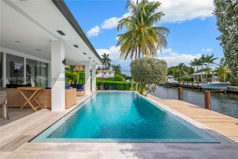 1370 NE 103rd St, Miami Shores FL - photo 17 of 59