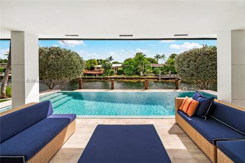 1370 NE 103rd St, Miami Shores FL - photo 19 of 59