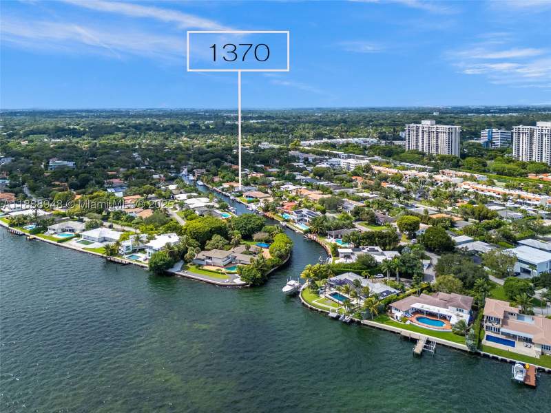 4 bedroom SingleFamilyResidence at 1370 NE 103rd St, Replat Miami Shores Bay, Miami Shores — photo 2