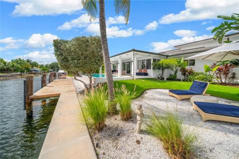 1370 NE 103rd St, Miami Shores FL - photo 6 of 59