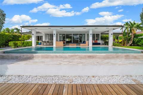 1370 NE 103rd St, Miami Shores FL - photo 7 of 59
