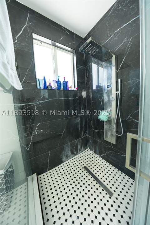 2122 NE 39th Ter, Homestead FL - photo 10 of 21