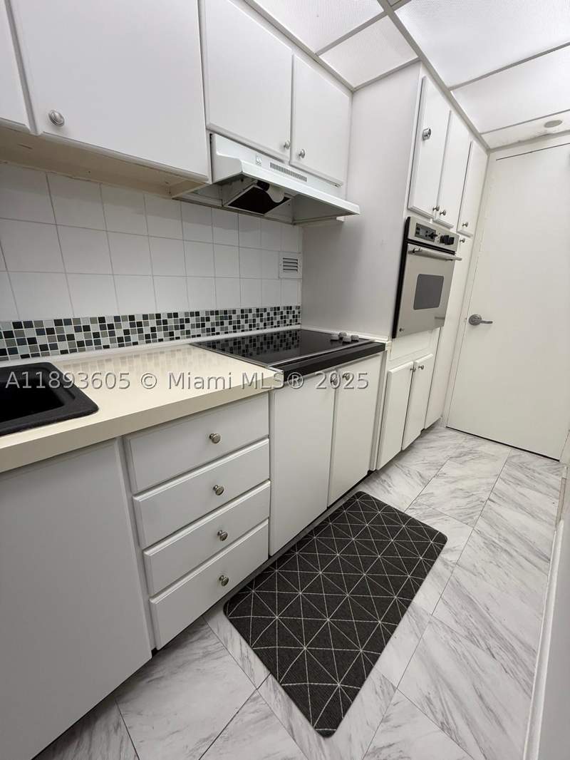 0 bedroom Condominium at 1000 West Ave 306, Mirador 1000 Condo, Miami Beach — photo 2
