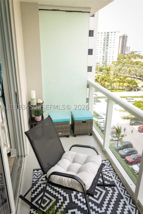 19201 Collins Ave 720, Sunny Isles Beach FL - photo 23 of 59