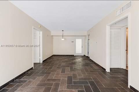 7800 Collins Ave 203, Miami Beach FL - photo 19 of 29