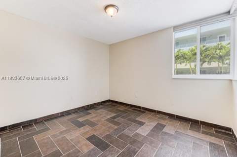 7800 Collins Ave 203, Miami Beach FL - photo 20 of 29