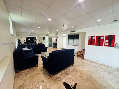7800 Collins Ave 203, Miami Beach FL - photo 23 of 29