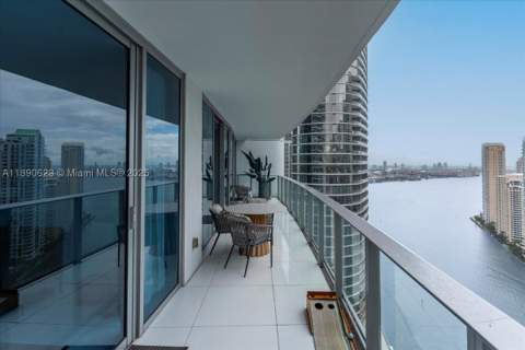 200 Biscayne Boulevard Way 3608, Miami FL - photo 23 of 31