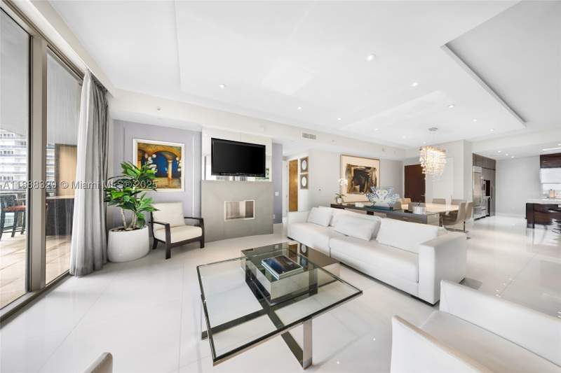 2 bedroom Condominium at 9701 Collins Avenue 1204 South, St Regis Bal Hrbour, Bal Harbour — photo 3