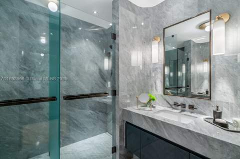 300 N Biscayne Blvd 7803, Miami FL - photo 13 of 16