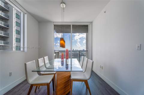 253 NE 2nd St 3203, Miami FL - photo 11 of 29