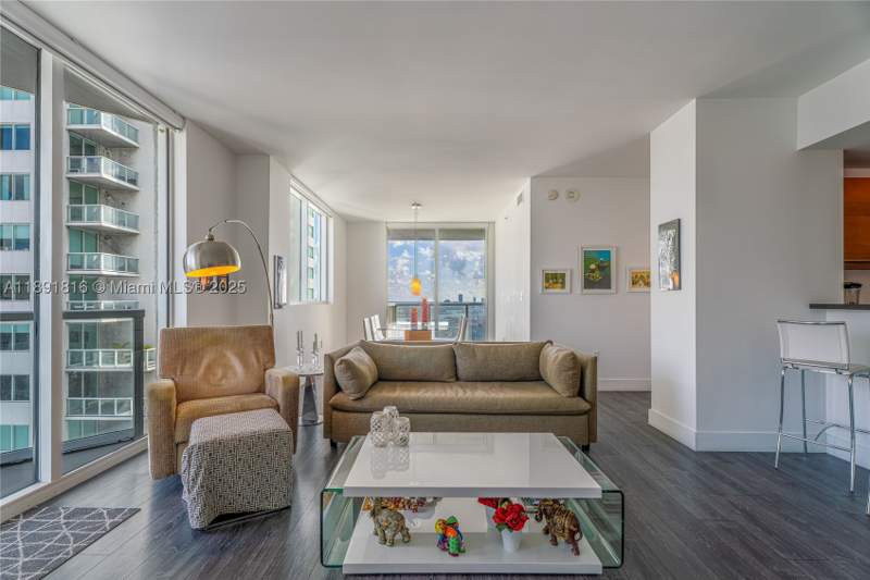2 bedroom Condominium at 253 NE 2nd St 3203, Vizcayne South Condo, Miami — photo 3