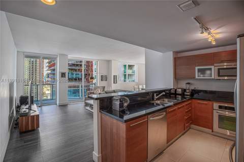 253 NE 2nd St 3203, Miami FL - photo 6 of 29