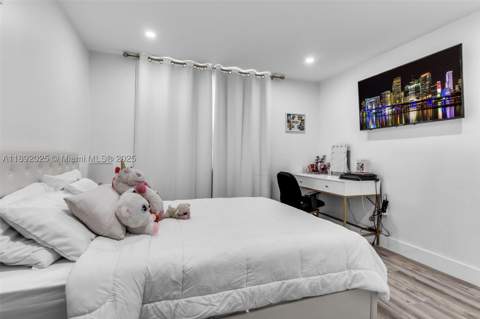 9310 Fontainebleau Blvd 201, Miami FL - photo 15 of 33