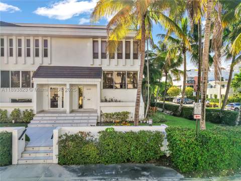 10090 Bay Harbor Ter 10090, Bay Harbor Islands FL - photo 7 of 44