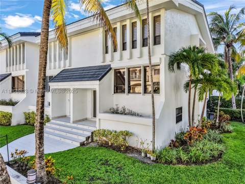 10090 Bay Harbor Ter 10090, Bay Harbor Islands FL - photo 8 of 44