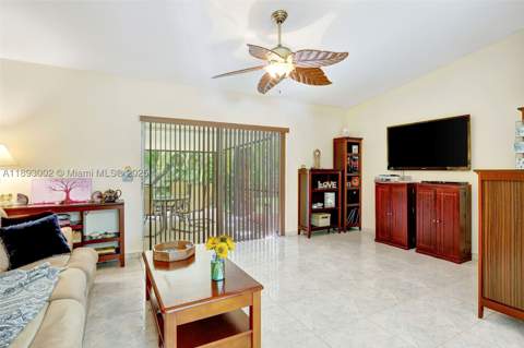 18045 SW 87th Ct, Palmetto Bay FL - photo 11 of 36