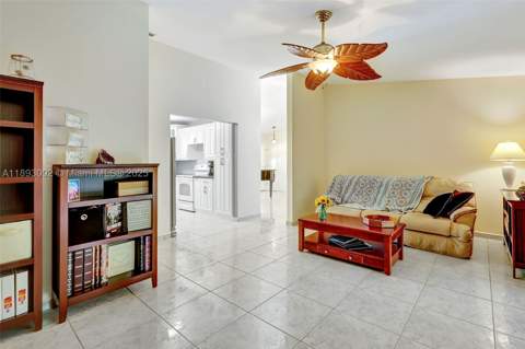 18045 SW 87th Ct, Palmetto Bay FL - photo 12 of 36