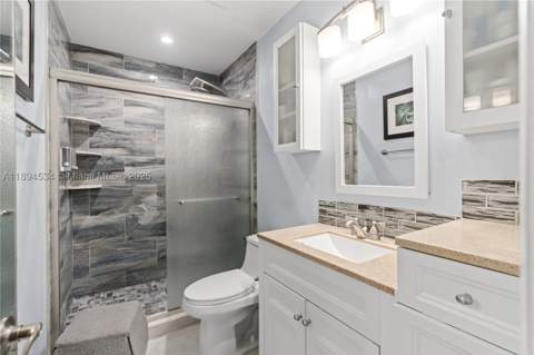 2450 W 67th Pl 13-12, Hialeah FL - photo 17 of 27