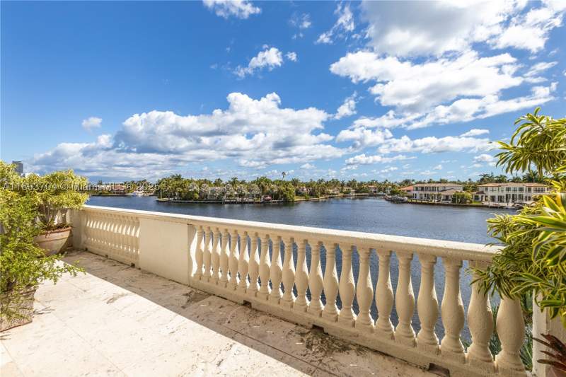 4 bedroom Condominium at 20165 NE 39th Pl 303 & 204, Bella Vista Mid Rise Nort, Aventura — photo 5