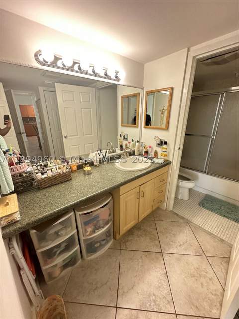 100 Bayview Dr 601, Sunny Isles Beach FL - photo 15 of 20