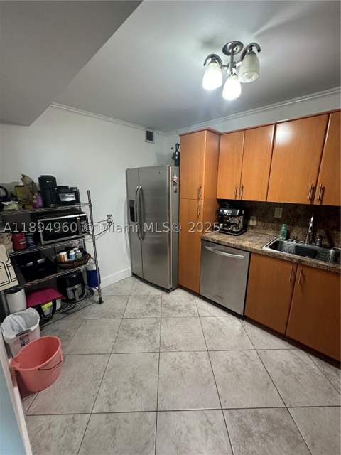 100 Bayview Dr 601, Sunny Isles Beach FL - photo 6 of 20