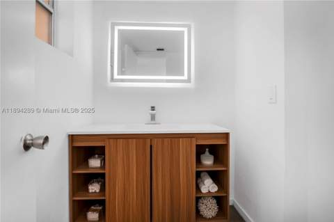 16400 NE 17th Ave 601, North Miami Beach FL - photo 14 of 22