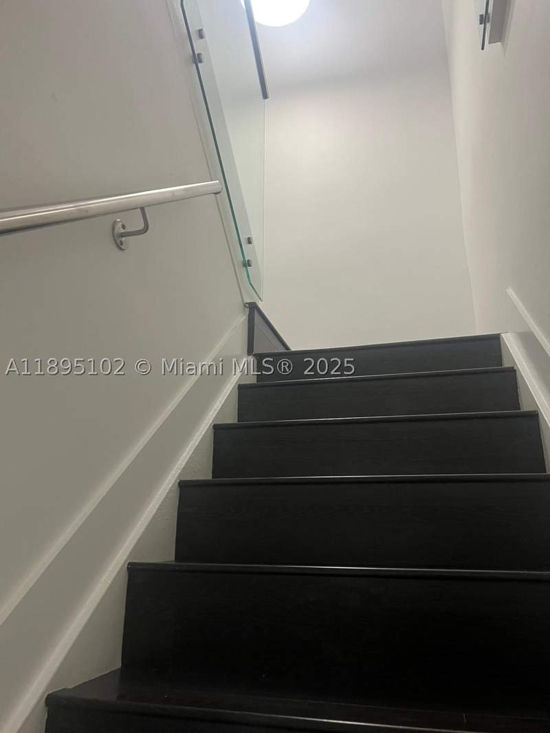 3 bedroom SingleFamilyResidence at 11281 NW 84th St, Islands At Doral Northwes, Doral — photo 3