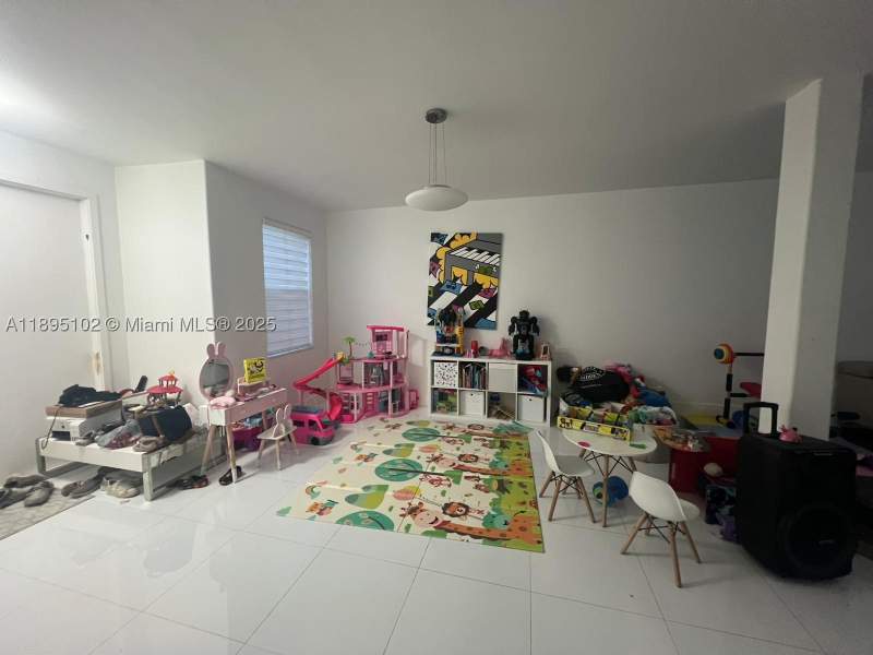 3 bedroom SingleFamilyResidence at 11281 NW 84th St, Islands At Doral Northwes, Doral — photo 4