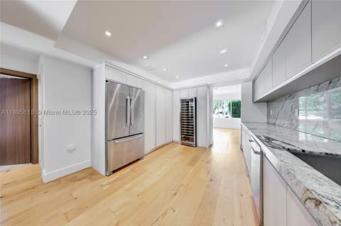 5244 Alton Rd, Miami Beach FL - photo 18 of 26