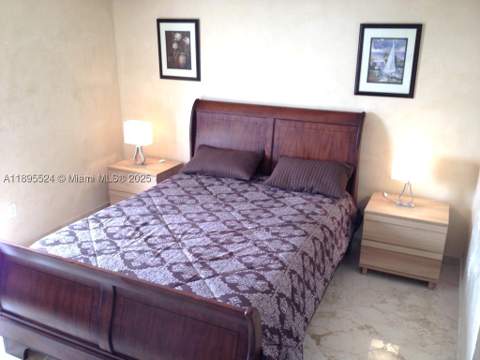 17555 SW Atlantic Blvd Ph2, Sunny Isles Beach FL - photo 10 of 26