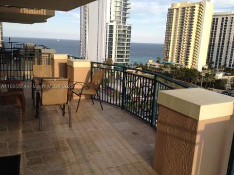17555 SW Atlantic Blvd Ph2, Sunny Isles Beach FL - photo 13 of 26