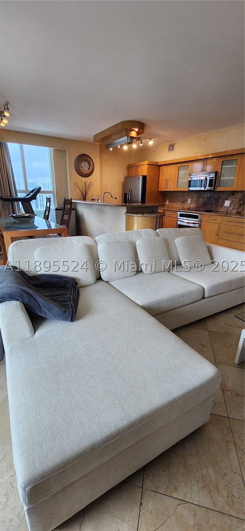 3 bedroom Condominium at 17555 SW Atlantic Blvd Ph2, King David Of Sunny Isles, Sunny Isles Beach — photo 3