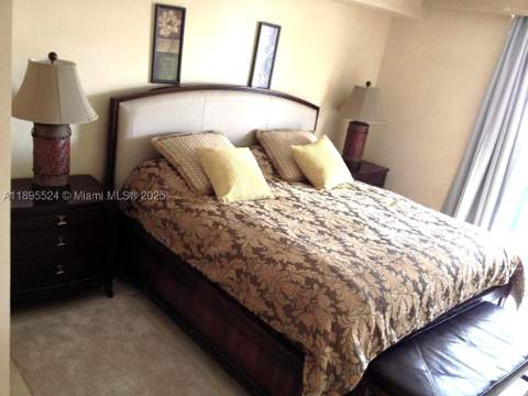 17555 SW Atlantic Blvd Ph2, Sunny Isles Beach FL - photo 6 of 26