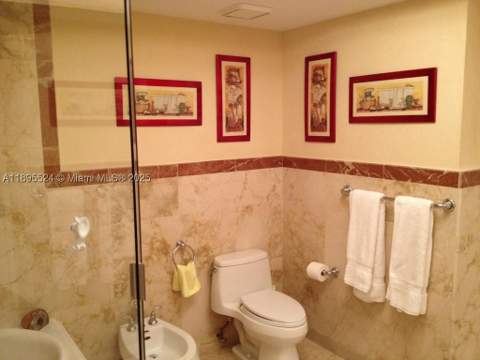 17555 SW Atlantic Blvd Ph2, Sunny Isles Beach FL - photo 7 of 26