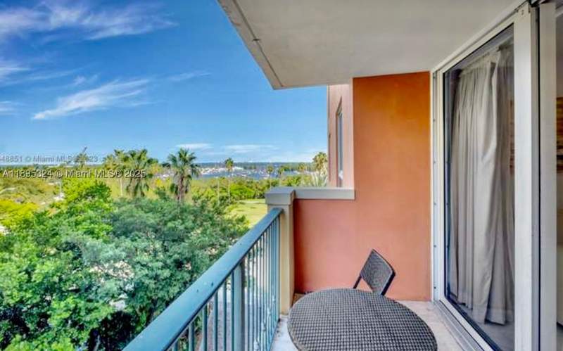1 bedroom Condominium at 2951 S Bayshore Dr 603, The Mutiny Condo, Miami — photo 4