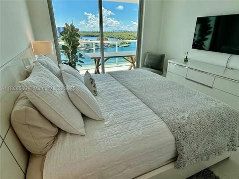 400 Sunny Isles Blvd 916, Sunny Isles Beach FL - photo 9 of 27