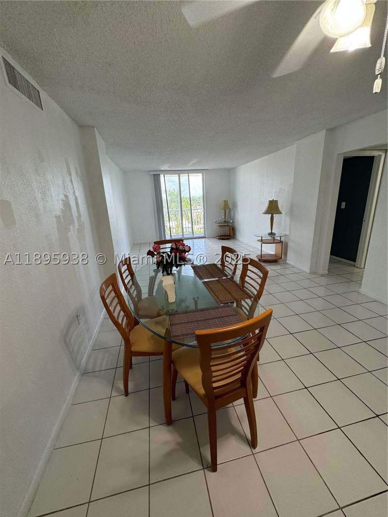 2 bedroom Condominium at 1251 NE 108th St 602, Harbour Pointe Of Miami C, Miami — photo 2