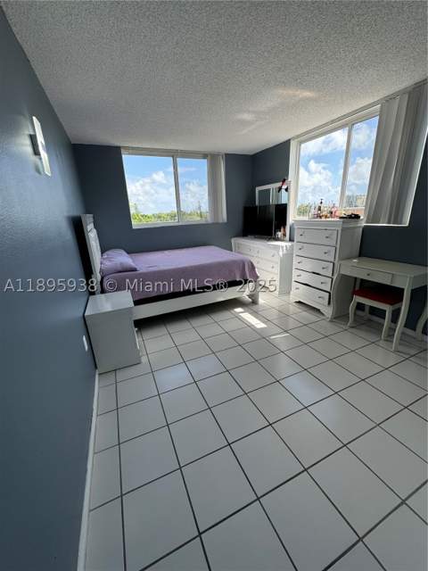1251 NE 108th St 602, Miami FL - photo 6 of 11