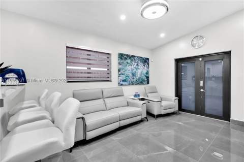 3118 W 71st Pl, Hialeah FL - photo 10 of 28