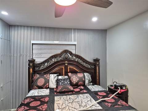 3118 W 71st Pl, Hialeah FL - photo 20 of 28